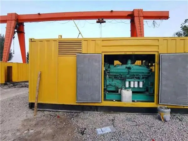 班玛冬季低温环境下，500KW发电机组应该选择什么类型的启动电瓶？
